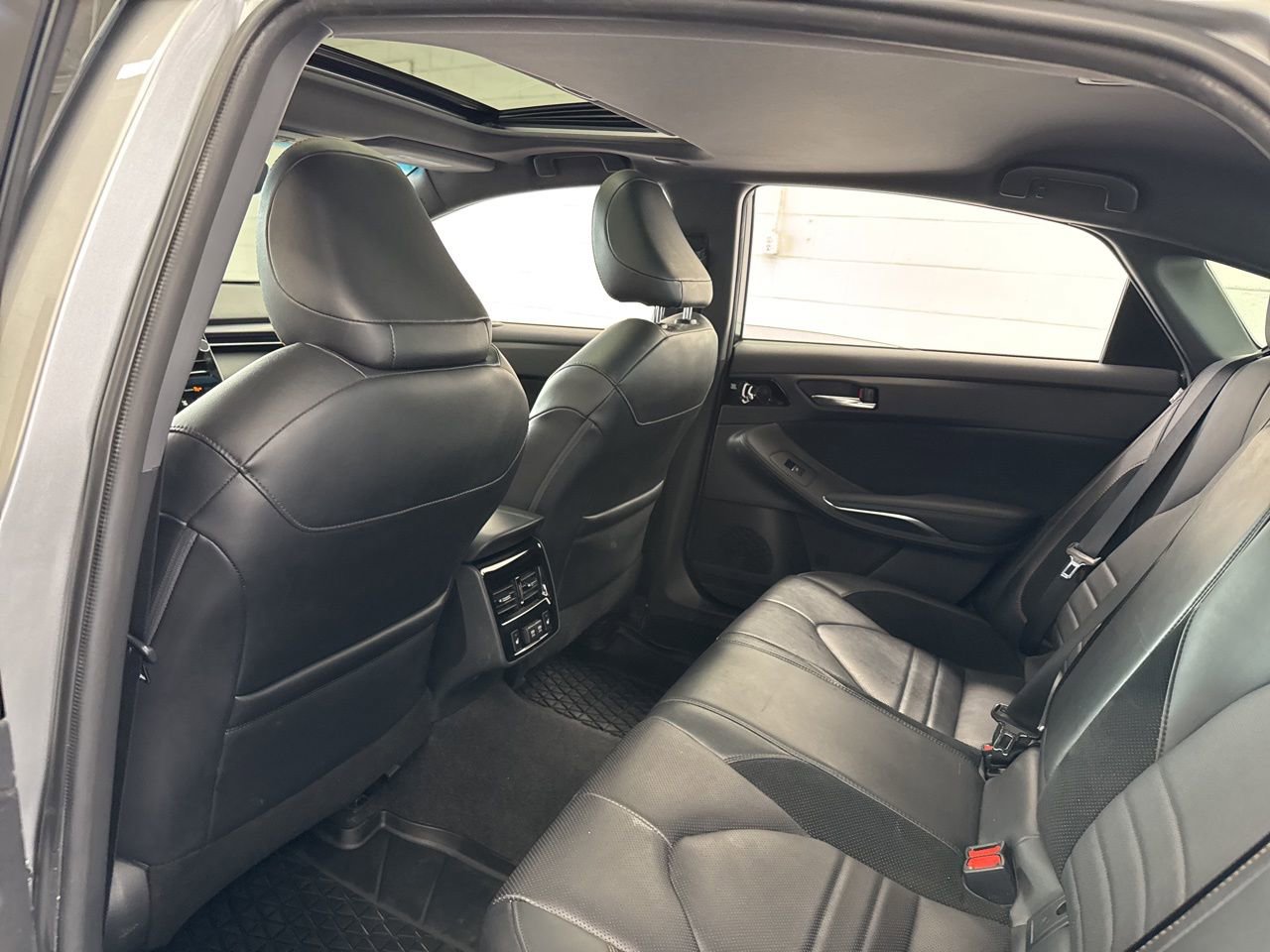 Used 2020 Toyota Avalon Touring w/ Advanced Safety Package image 42