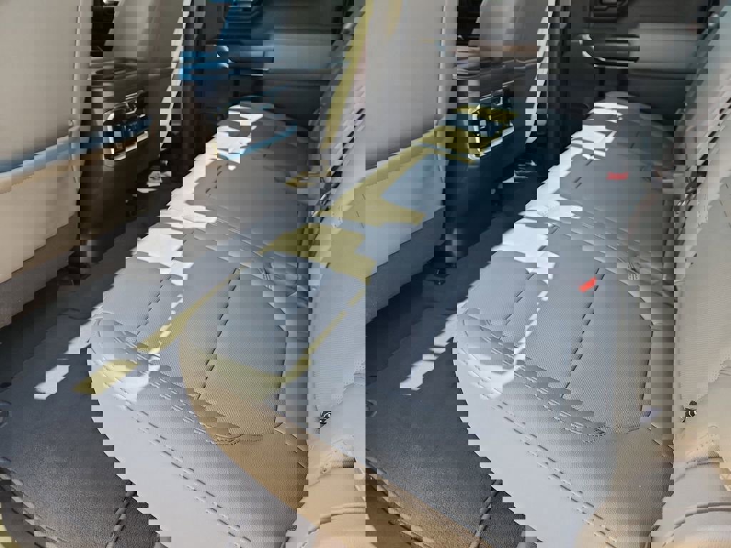 Used 2021 GMC Sierra 2500 SLT w/ SLT Premium Package image 9