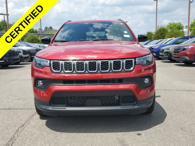 Certified 2025 Jeep Compass Latitude AWD/4WD image 2
