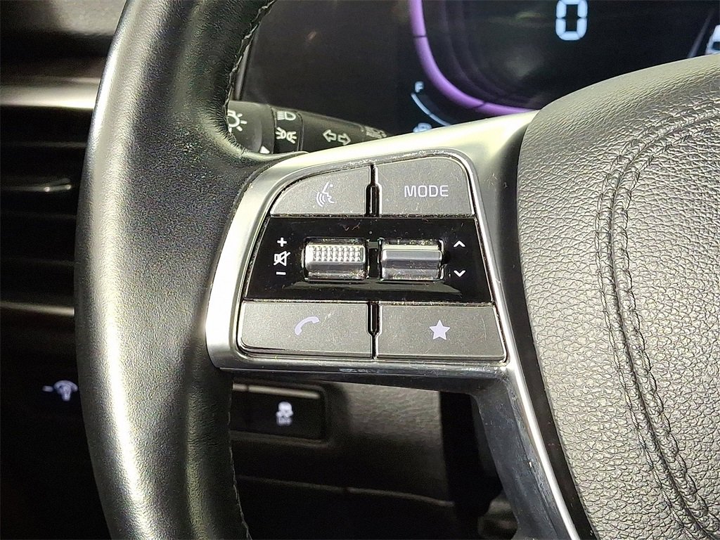 Used 2023 Kia Telluride EX w/ EX Captain's Chair Package image 24