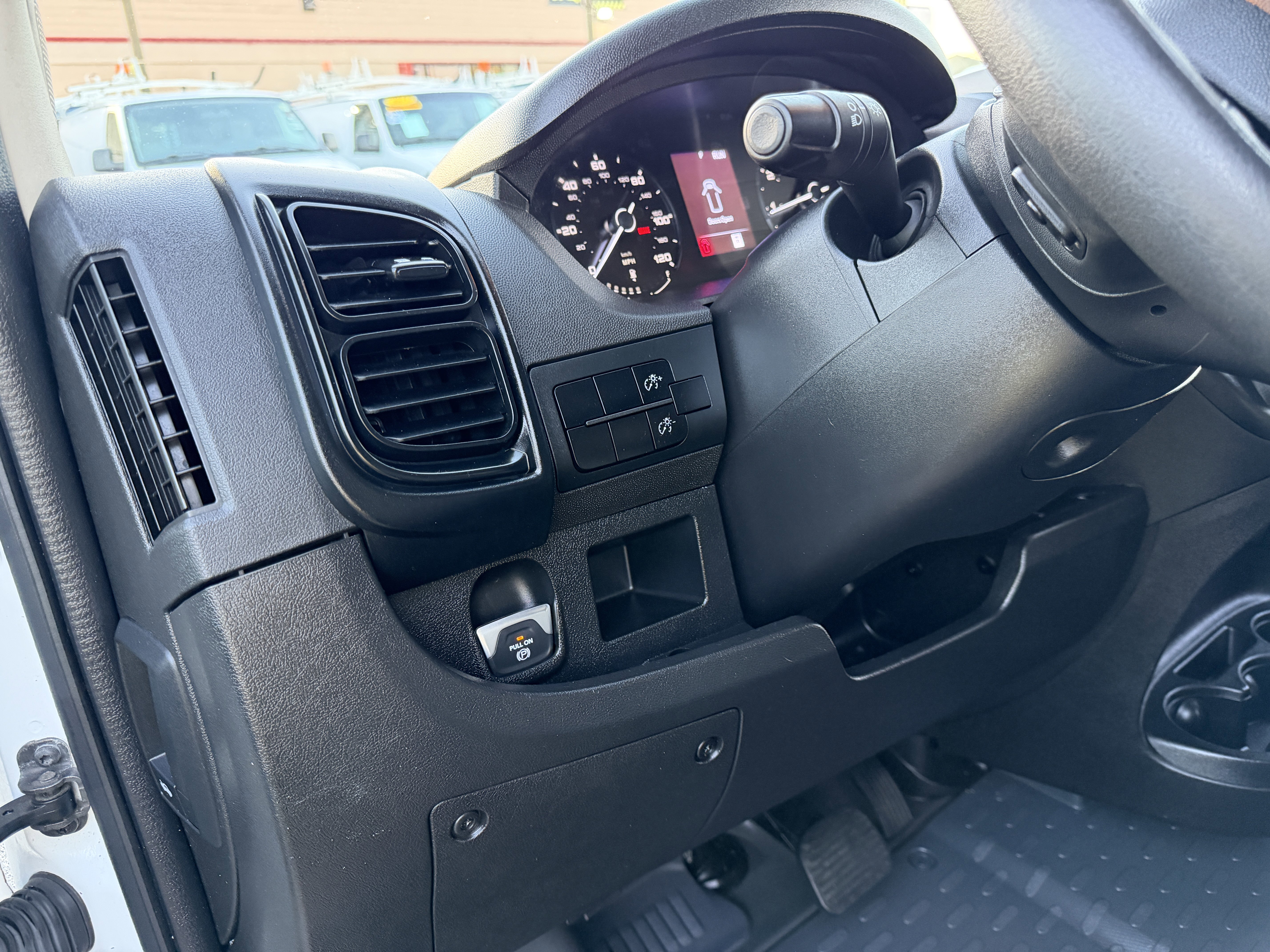 Used 2023 RAM ProMaster 2500 FWD image 21
