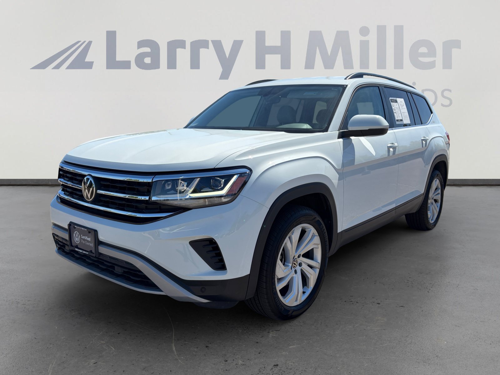 Used 2023 Volkswagen Atlas SE w/ Black Wheel Package AWD/4WD image 1