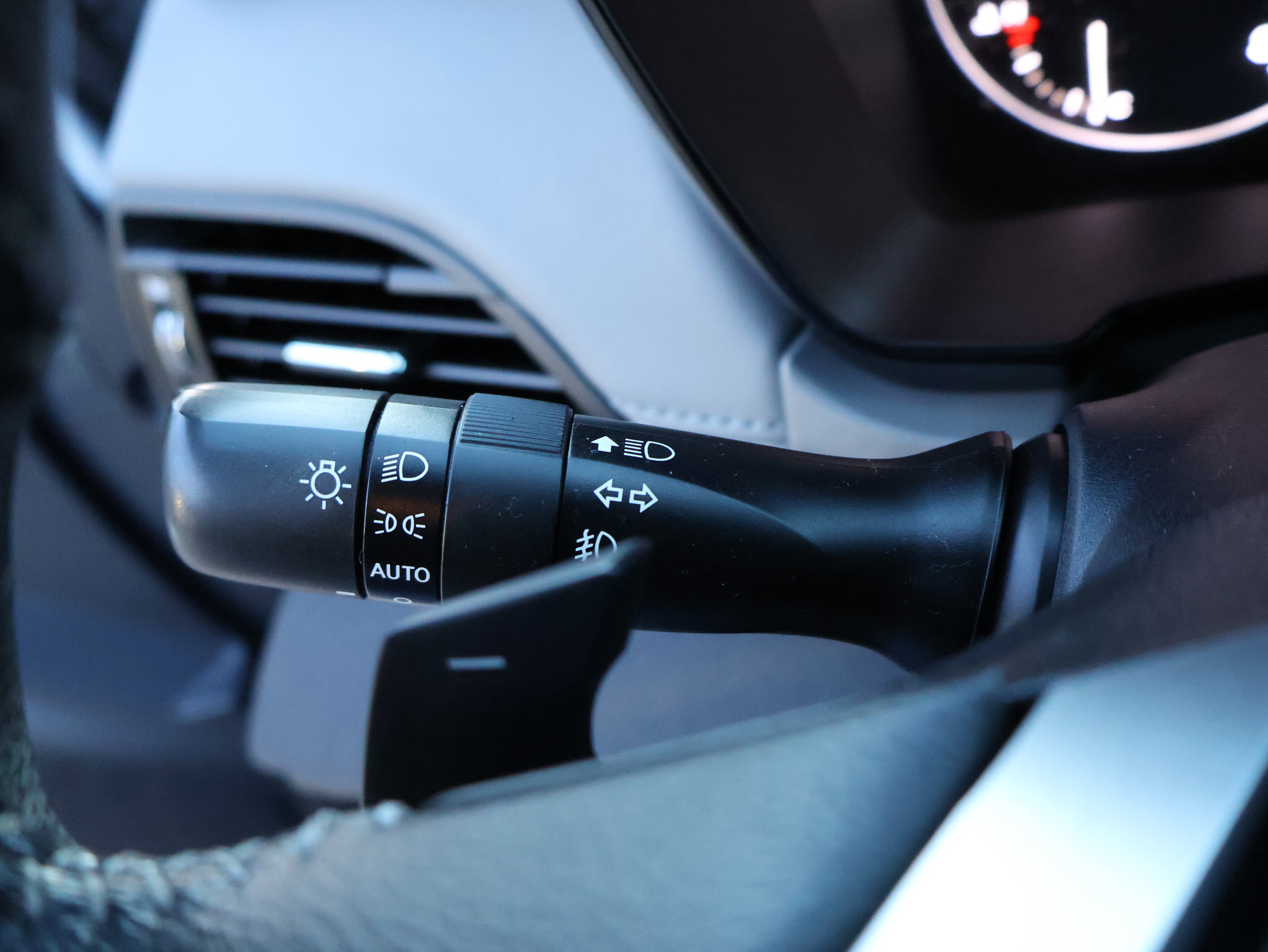 Used 2021 Subaru Outback Premium image 33