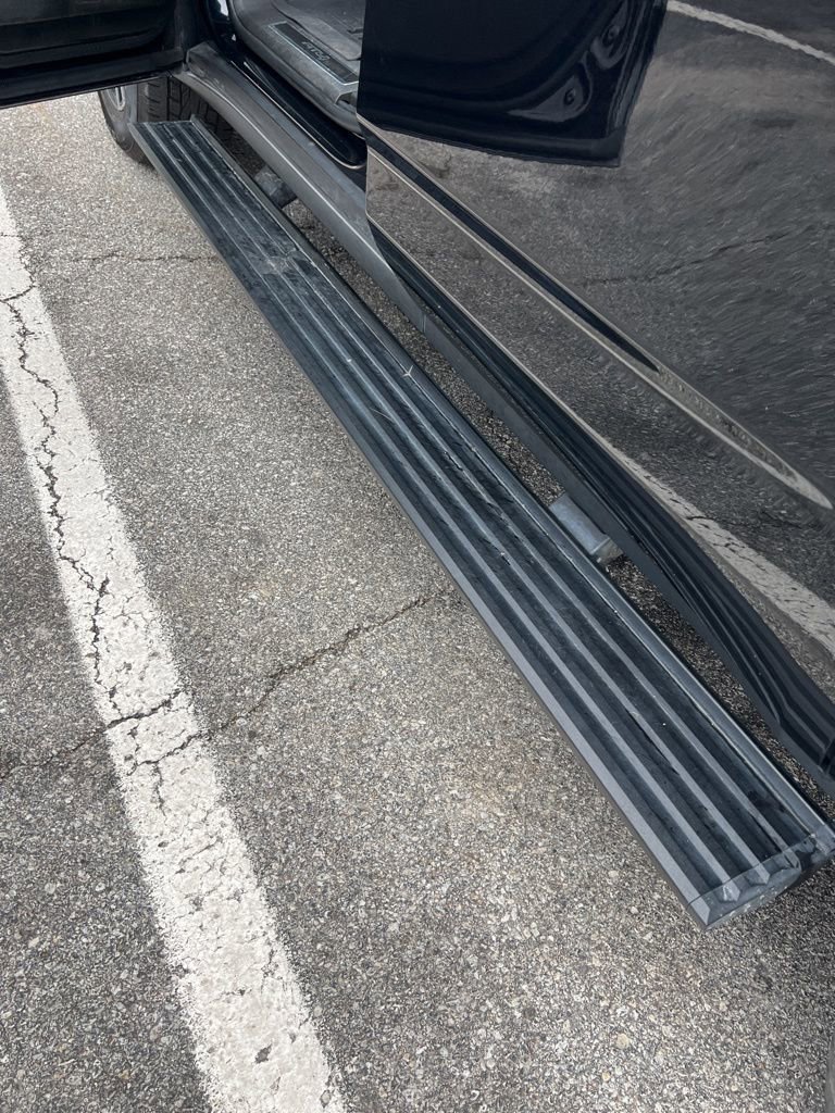 Used 2021 GMC Yukon AT4 w/ AT4 Premium Plus Package image 31