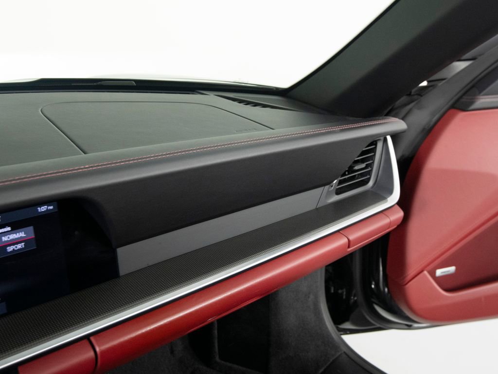 Certified 2021 Porsche 911 Targa 4S image 33