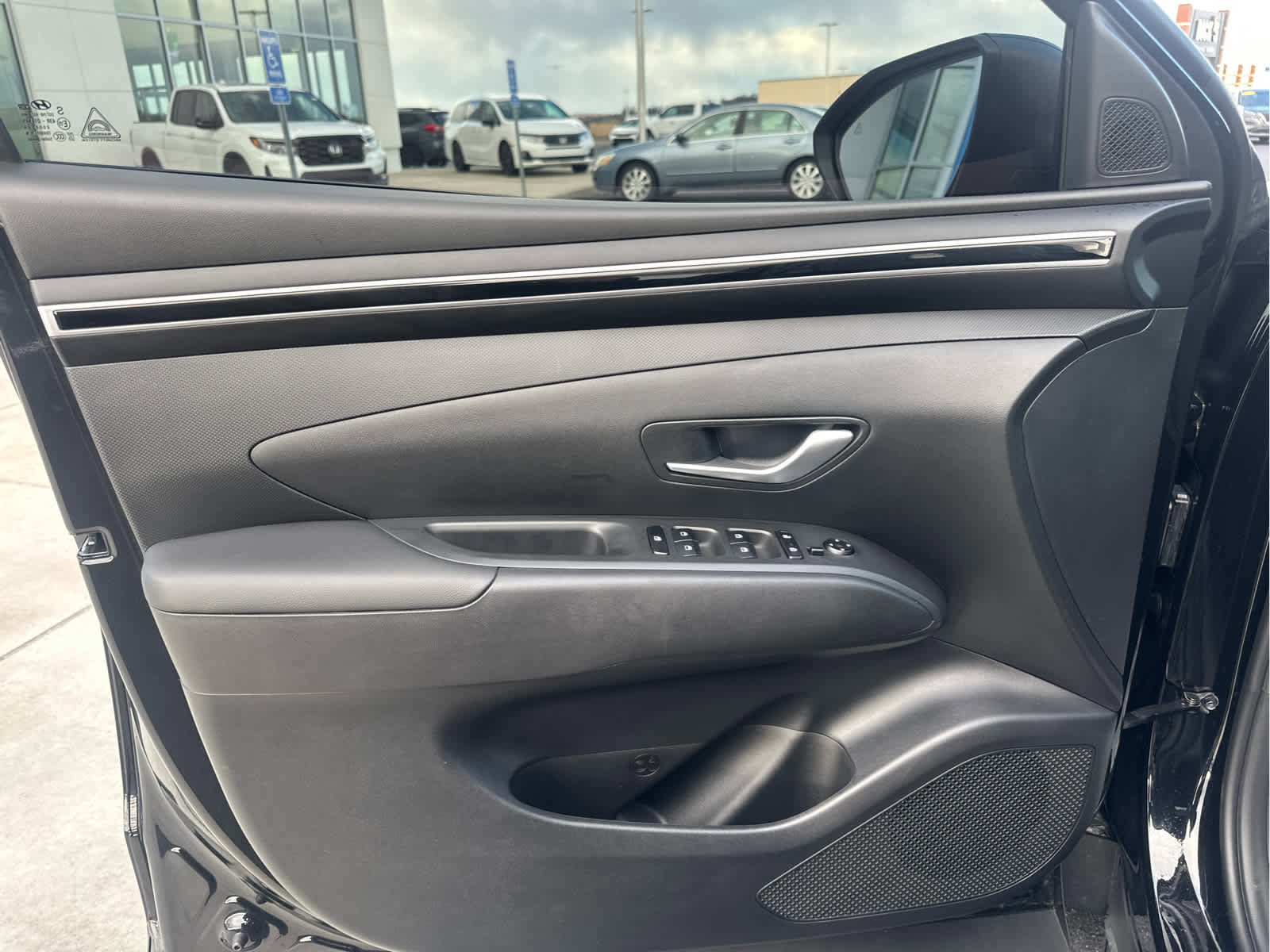 Used 2024 Hyundai Santa Cruz Night image 26