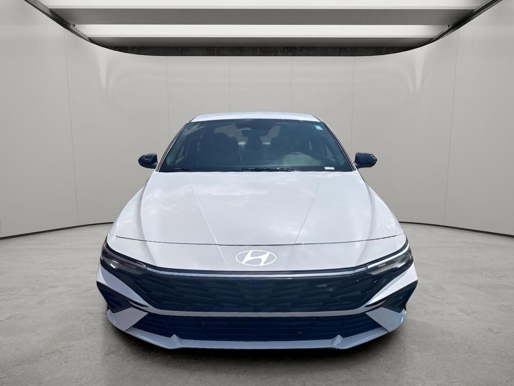 Used 2025 Hyundai Elantra Blue image 19