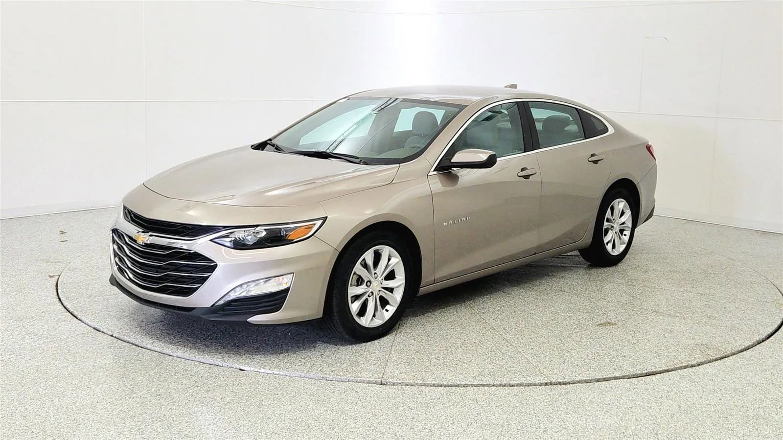 Used 2022 Chevrolet Malibu LT image 3