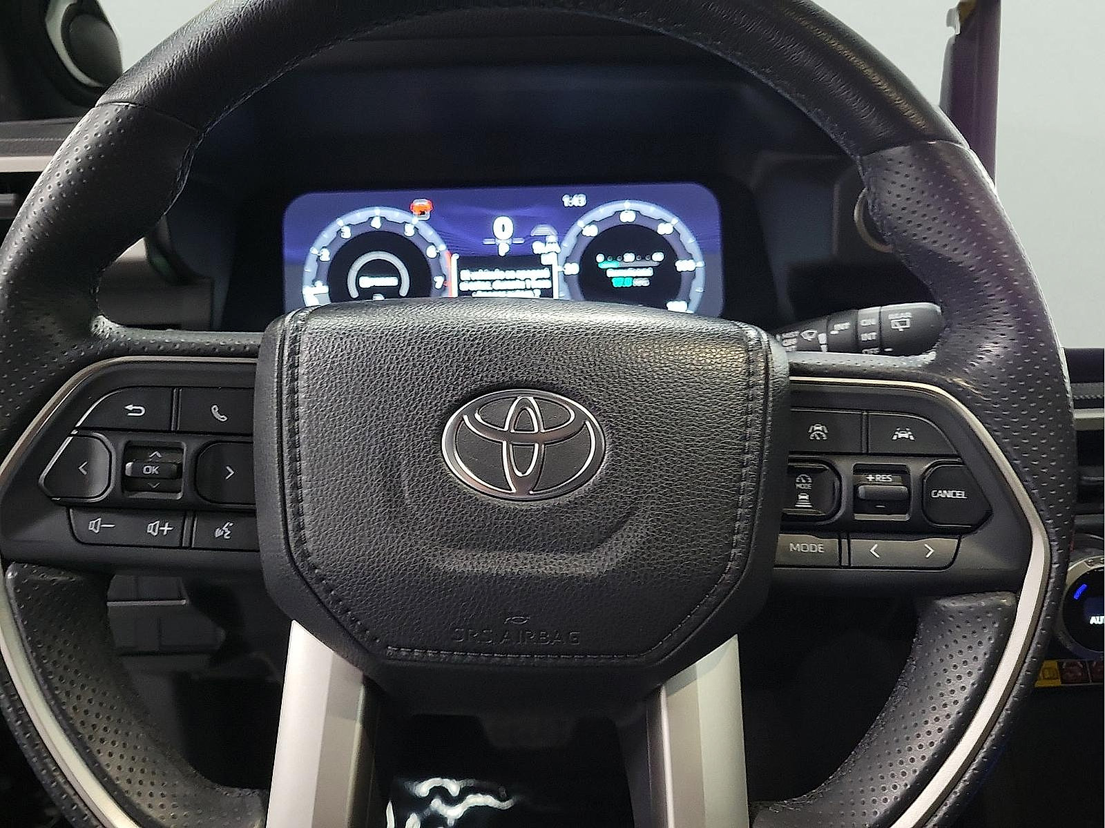 Certified 2025 Toyota 4Runner Limited AWD/4WD image 17