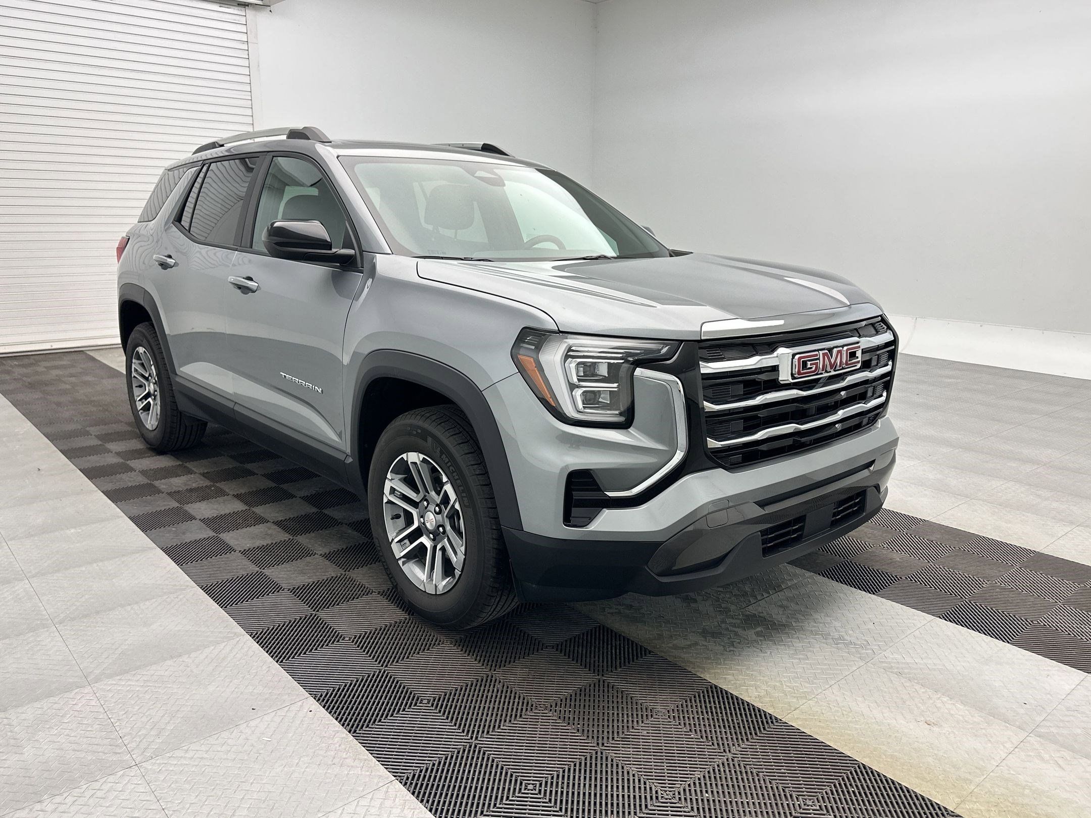 Certified 2025 GMC Terrain Elevation w/ Elevation Premium Package AWD/4WD image 7