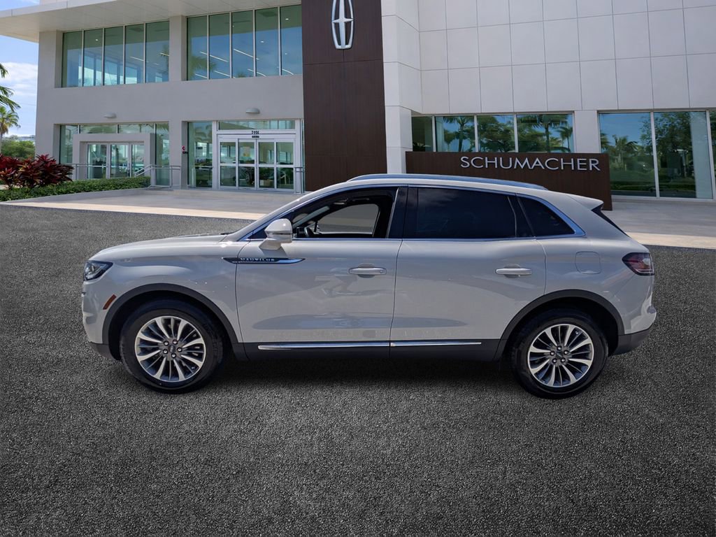 Used 2022 Lincoln Nautilus Reserve image 4