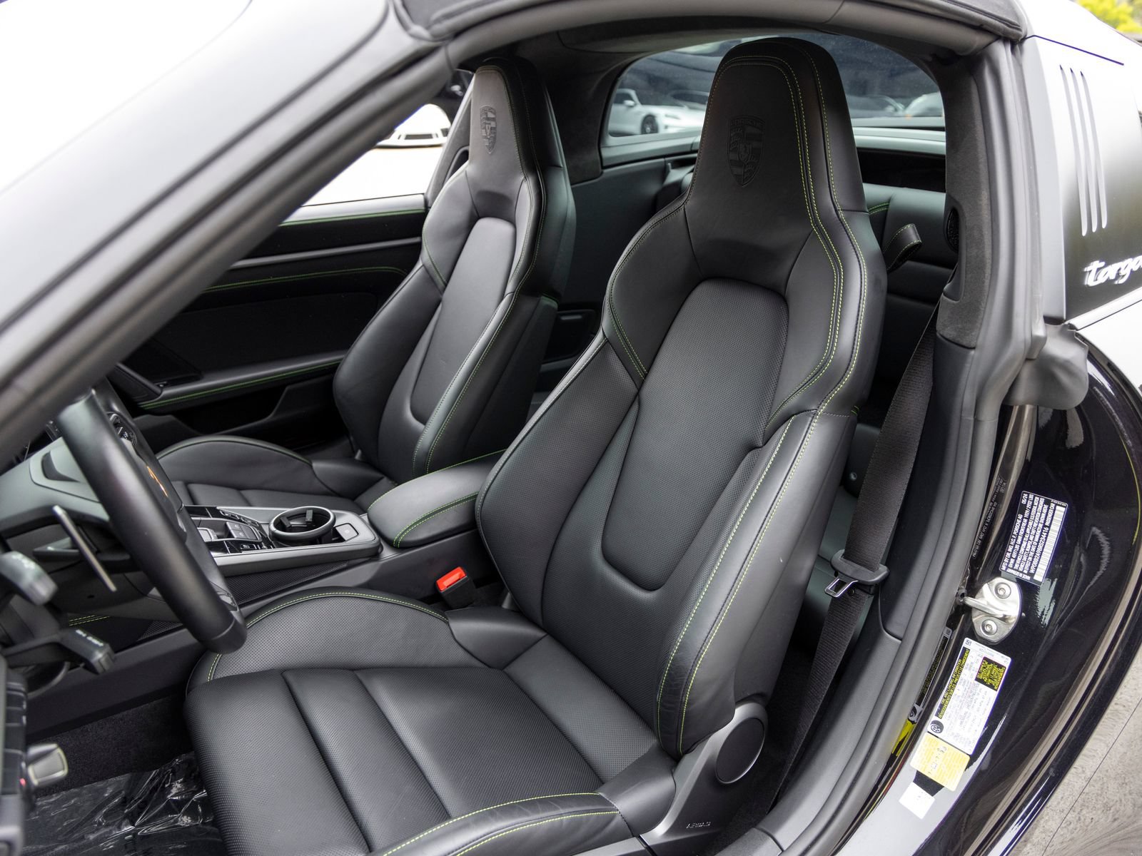 Certified 2024 Porsche 911 Targa 4S w/ Premium Package AWD/4WD image 5