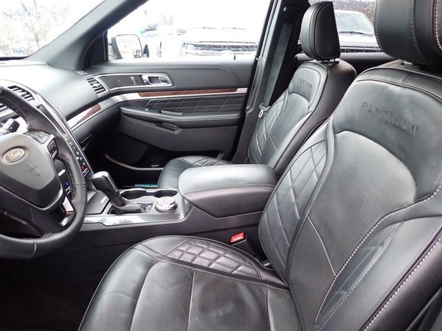 Used 2019 Ford Explorer Platinum image 16