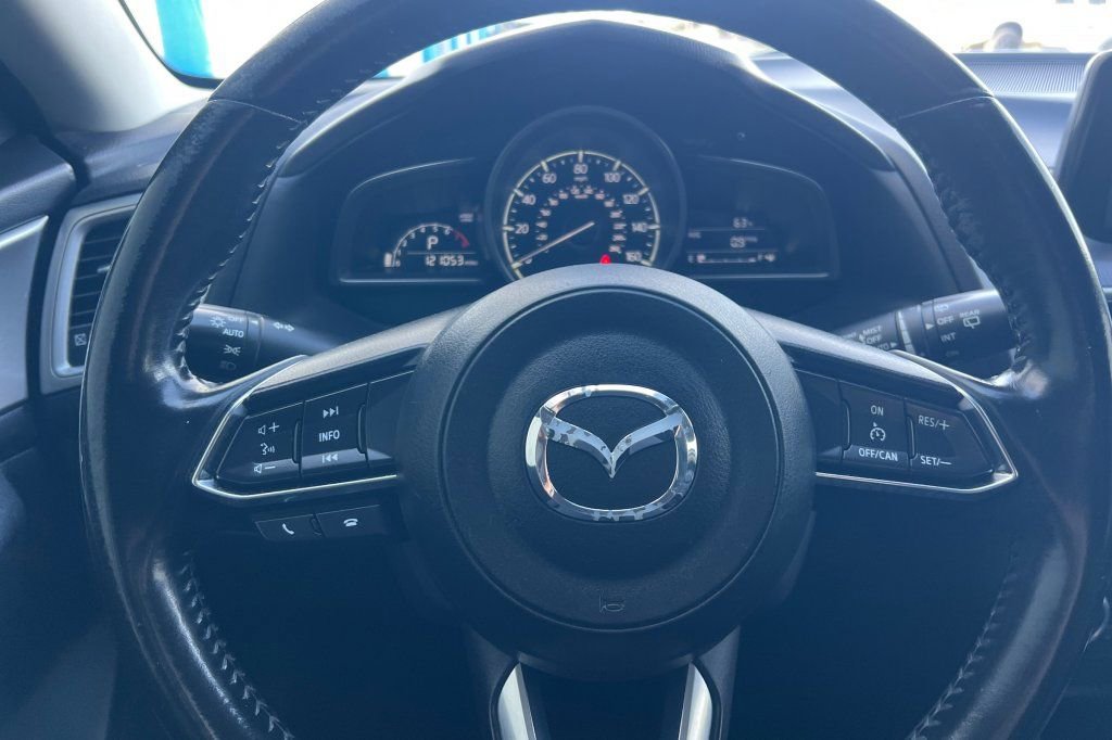 Used 2017 MAZDA MAZDA3 Touring FWD image 20