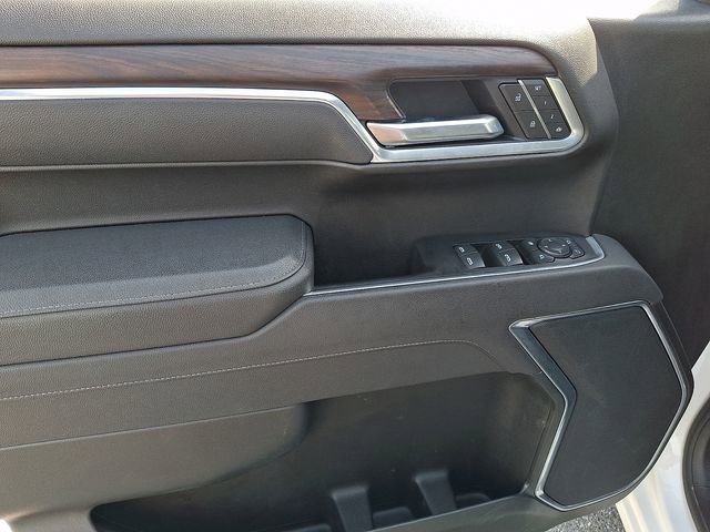 Certified 2025 GMC Sierra 1500 SLT image 12