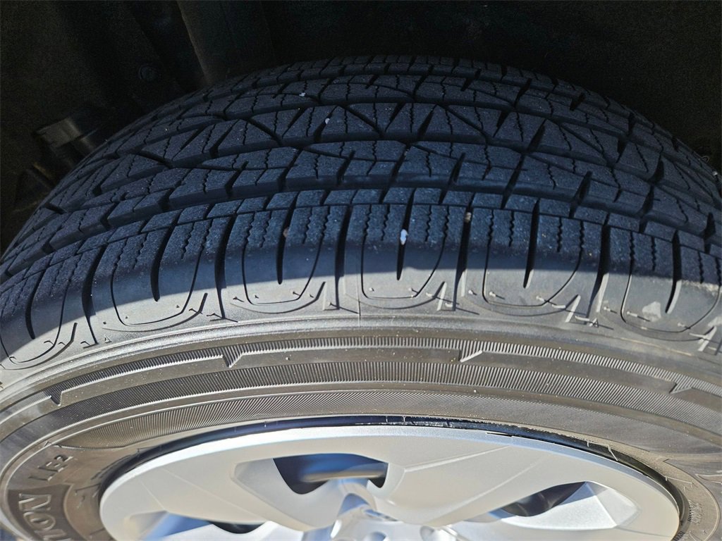 Used 2025 Toyota RAV4 LE image 27