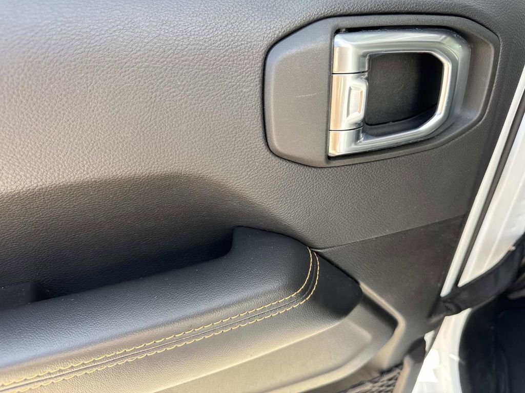 Used 2024 Jeep Wrangler Sahara image 30