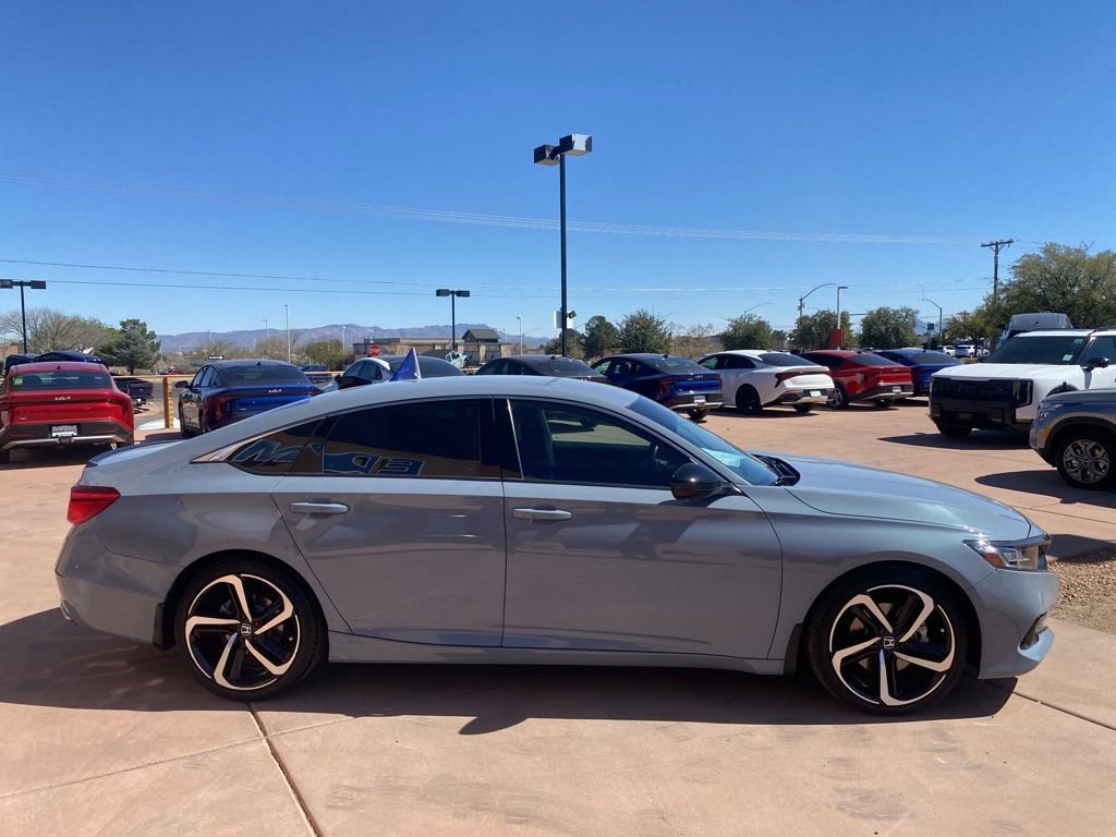 Used 2022 Honda Accord Sport image 9