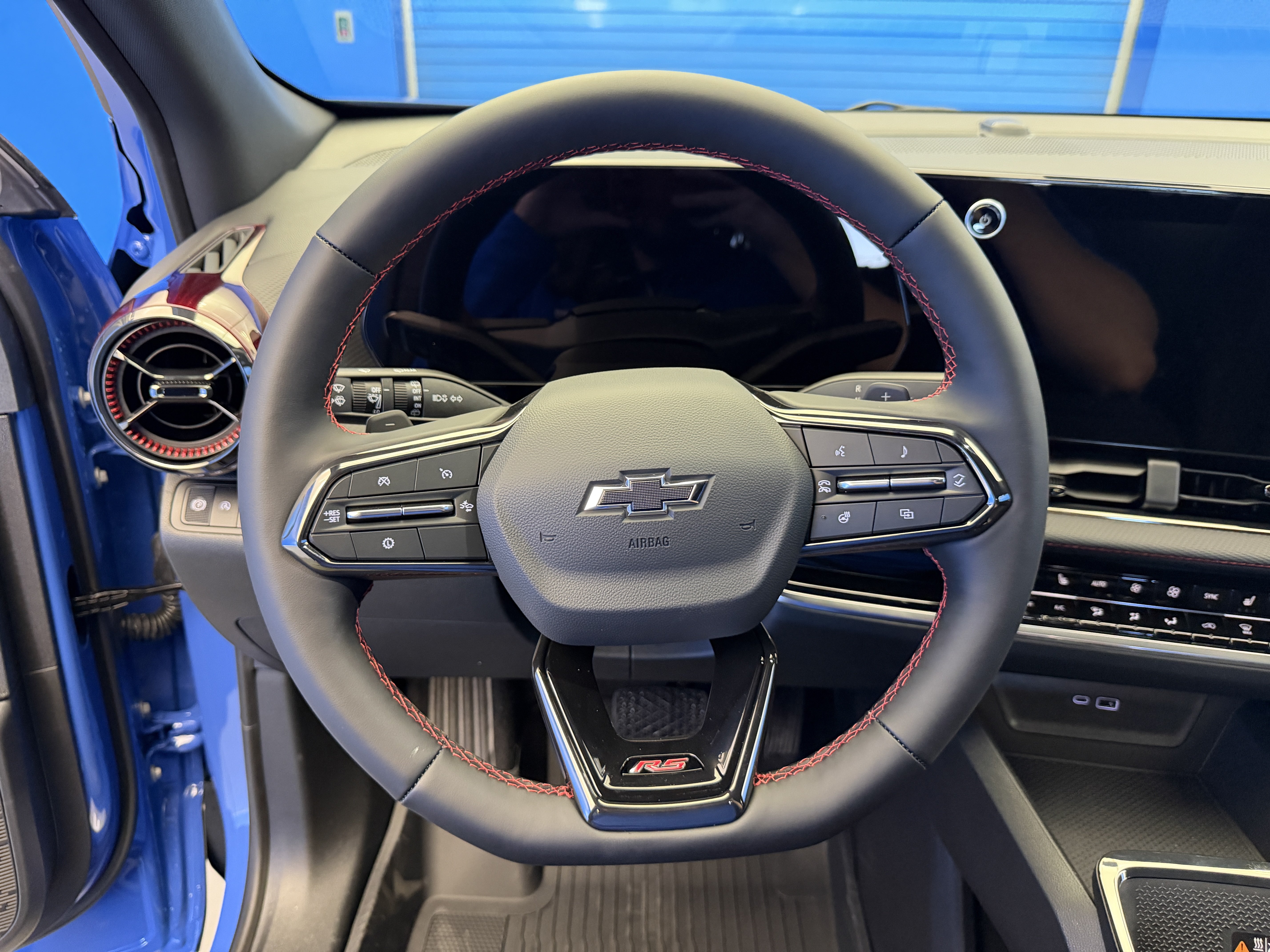 New 2027 Chevrolet Equinox RS w/ Safety and Technology Package FWD image 14