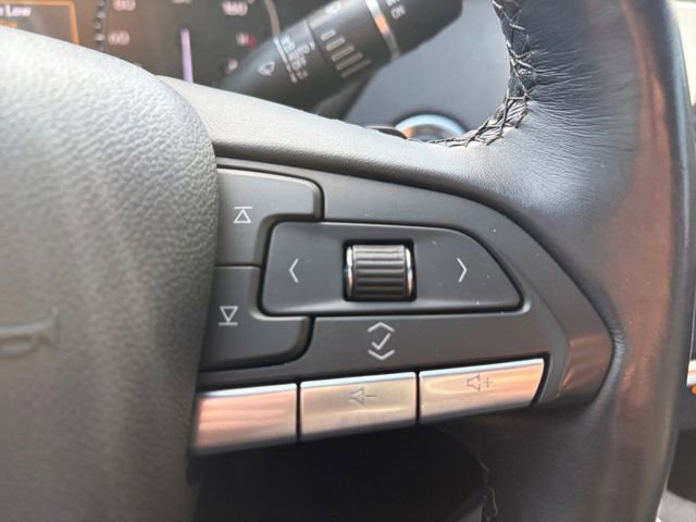 Used 2023 Cadillac XT4 Premium Luxury FWD image 8