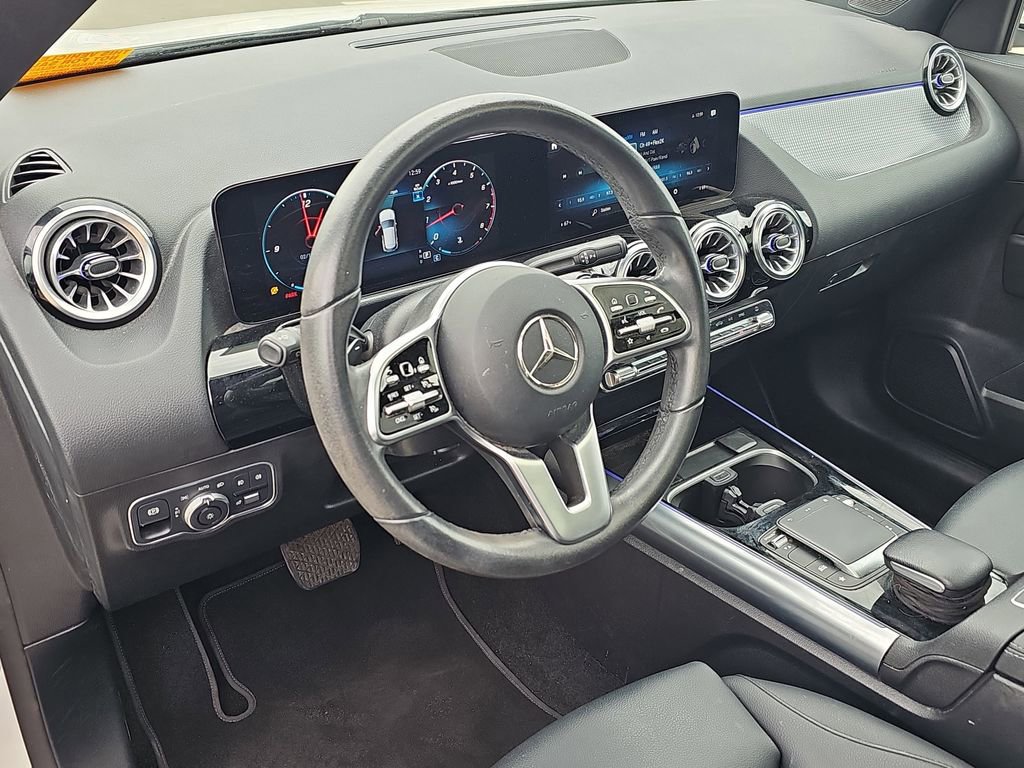 Used 2023 Mercedes-Benz GLA 250 w/ Premium Package image 16