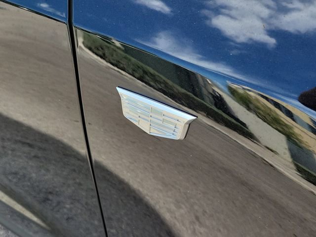 Used 2024 Cadillac XT4 Luxury image 3