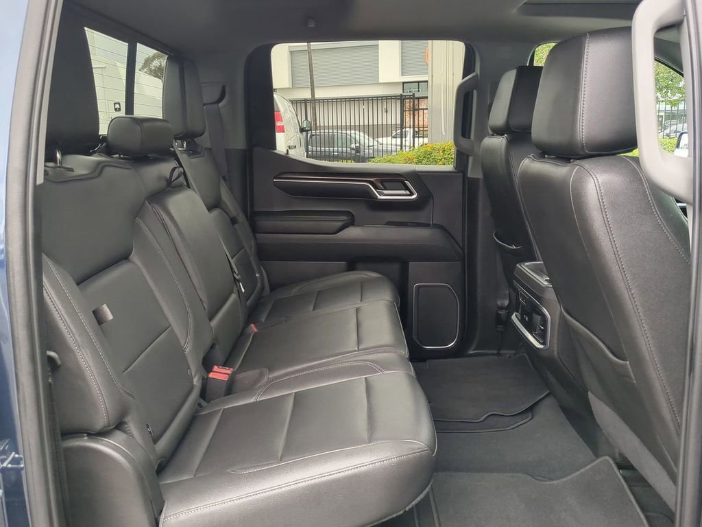 Used 2022 GMC Sierra 1500 SLT w/ SLT Convenience Package image 30