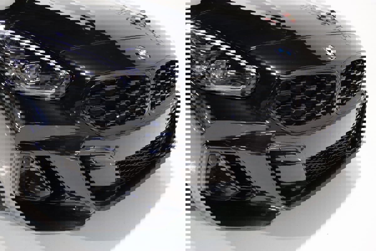 Used 2024 BMW Z4 M40i w/ Premium Package image 29