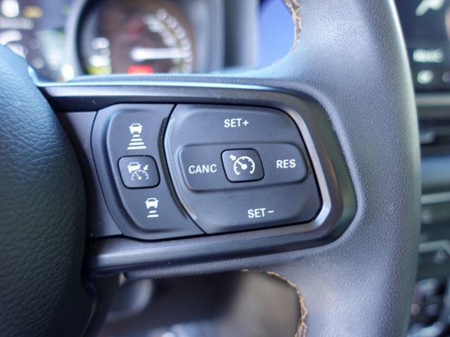 Used 2024 Jeep Wrangler Unlimited image 14