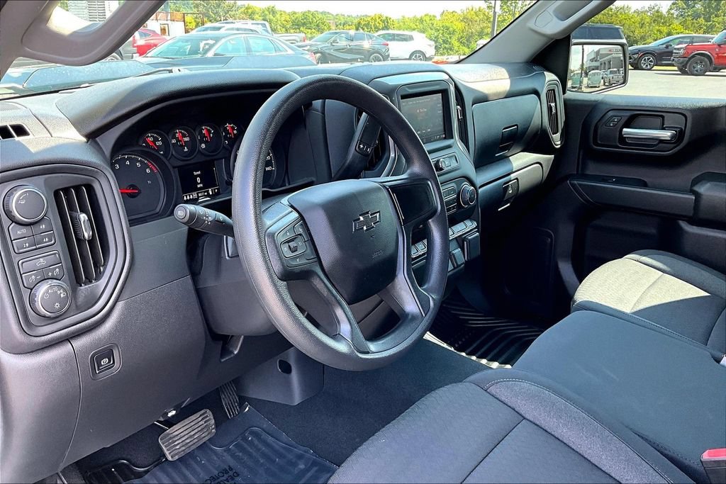Used 2026 Chevrolet Silverado 1500 Custom Trail Boss w/ LPO, Dark Essentials Package AWD/4WD image 19