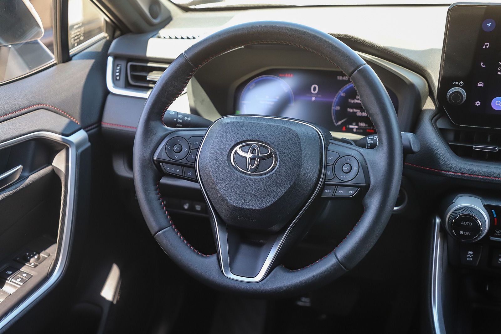 Used 2023 Toyota RAV4 XSE w/ Weather Package AWD/4WD image 16