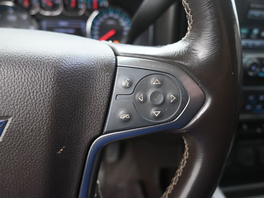 Used 2018 Chevrolet Silverado 1500 LT w/ Texas Edition image 7