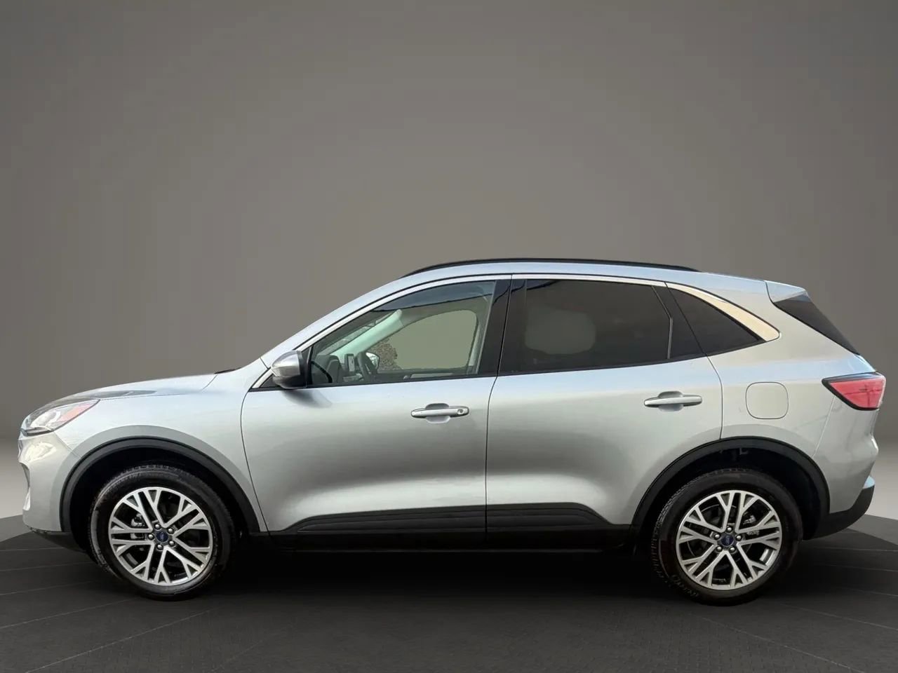 Used 2021 Ford Escape SEL image 8