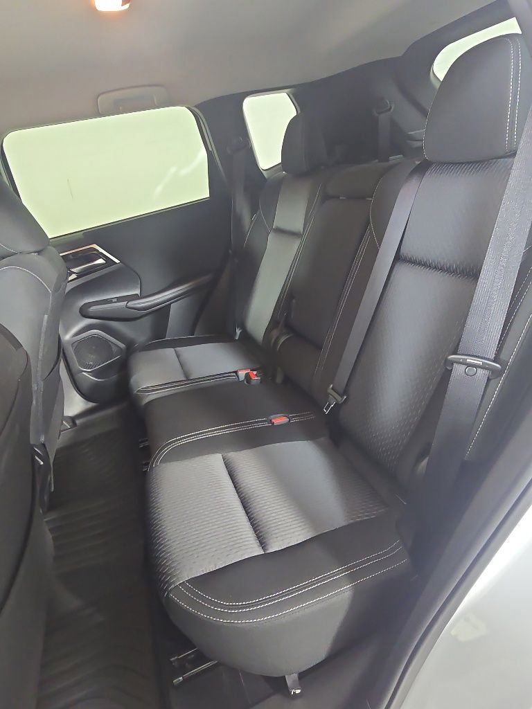 Used 2024 Mitsubishi Outlander ES FWD image 22