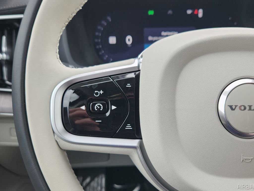 New 2026 Volvo XC90 T8 Ultra w/ Protection Package AWD/4WD image 17