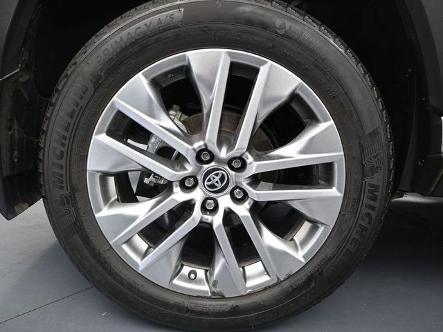 Used 2025 Toyota RAV4 XLE Premium w/ Weather Package image 9