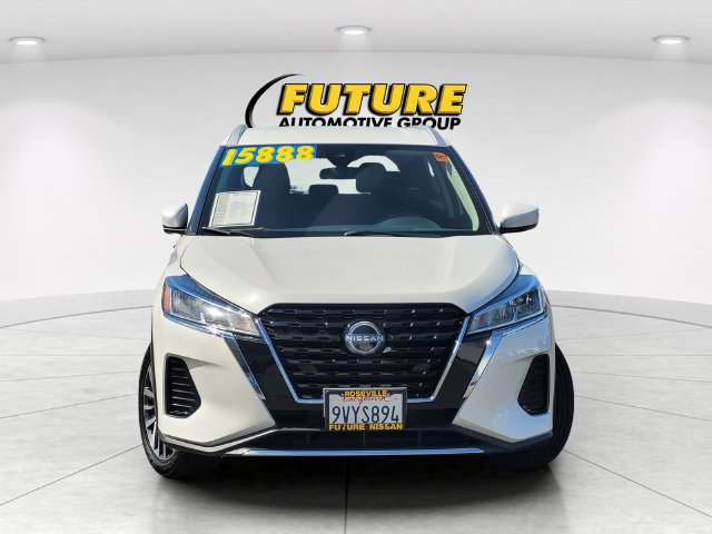 Certified 2023 Nissan Kicks SV FWD image 2