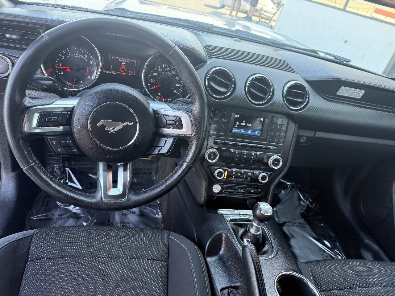 Used 2016 Ford Mustang Coupe RWD image 9