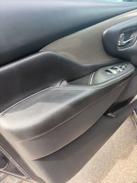 Used 2018 Nissan Murano S w/ Cargo Package FWD image 5
