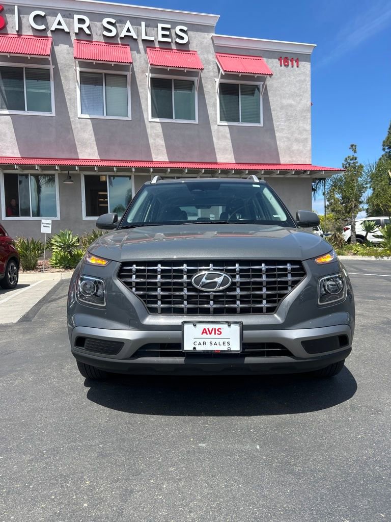 Used 2025 Hyundai Venue SEL FWD image 4