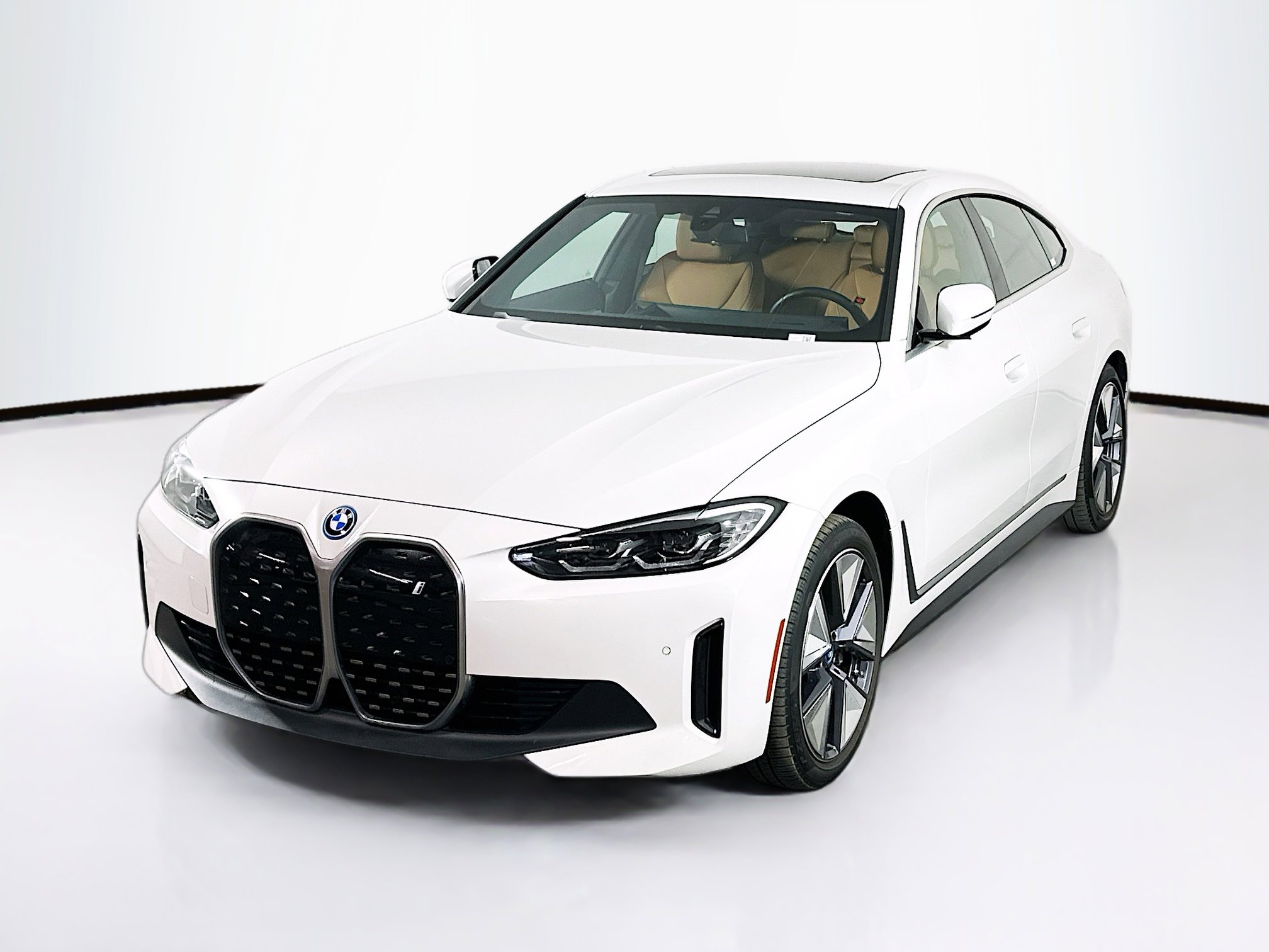 Used 2023 BMW i4 eDrive35 w/ Premium Package image 3