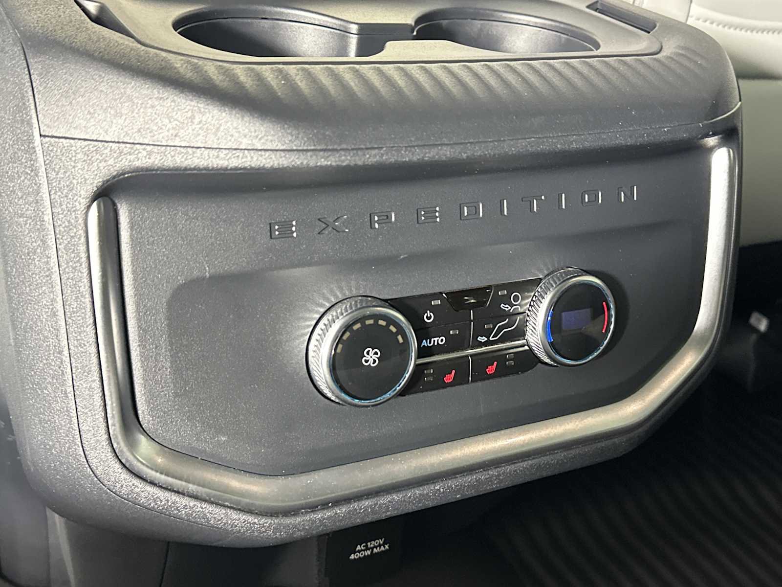 Used 2025 Ford Expedition Max Platinum AWD/4WD image 25