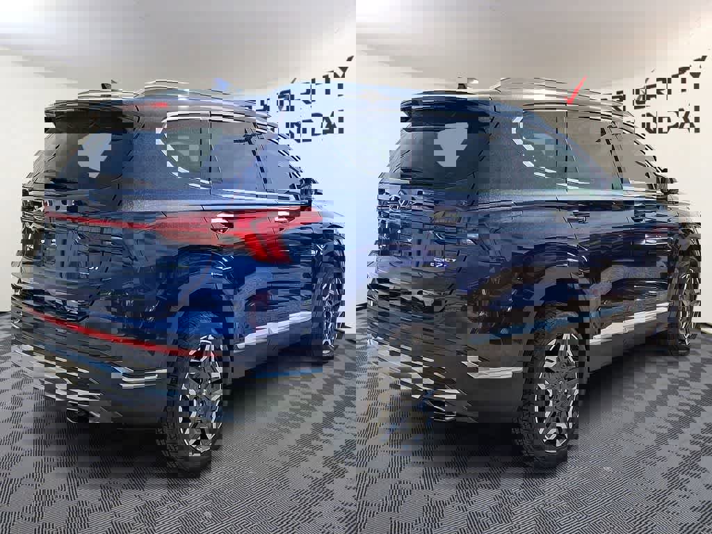 Used 2023 Hyundai Santa Fe Limited image 4