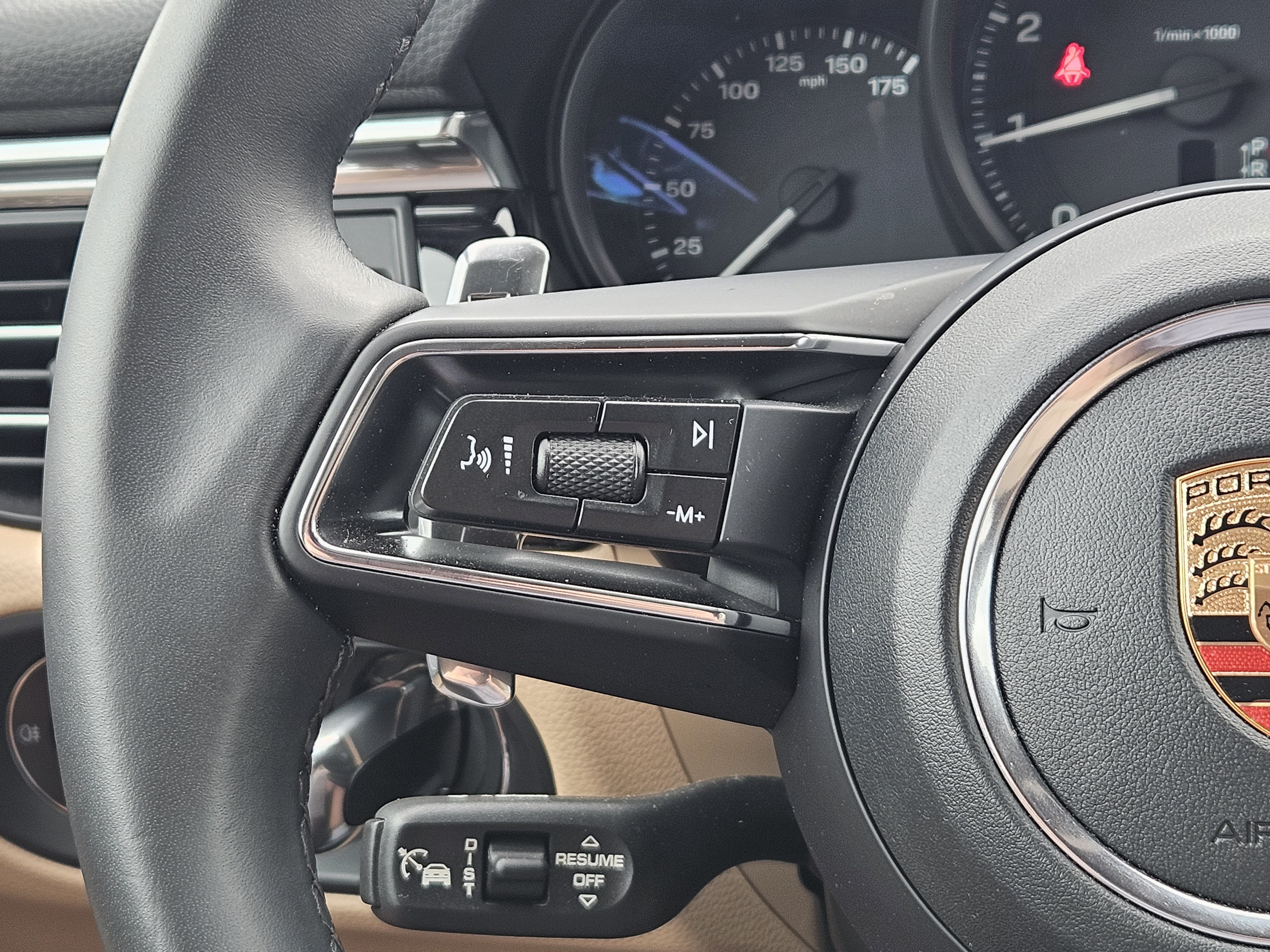 Certified 2026 Porsche Macan AWD/4WD image 26