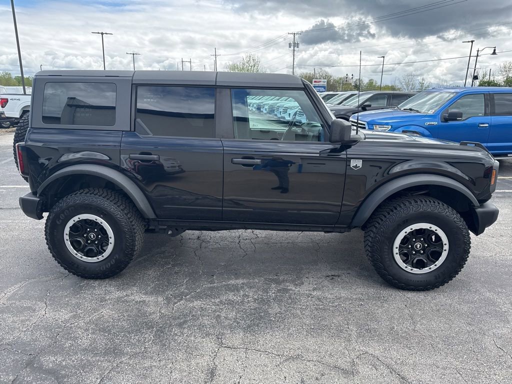Used 2023 Ford Bronco Big Bend w/ Sasquatch Package AWD/4WD image 2