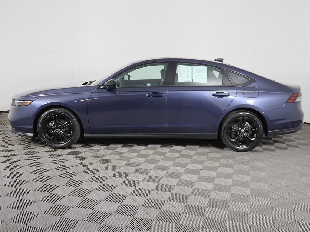 Used 2025 Honda Accord SE image 17