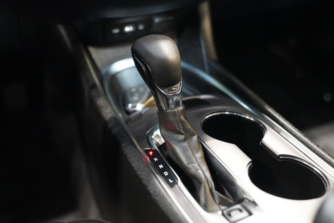 Used 2023 Chevrolet Malibu LT FWD image 32