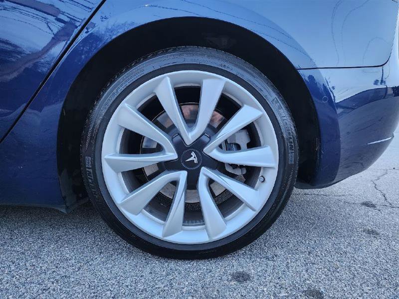 Used 2018 Tesla Model 3 Mid Range RWD image 19