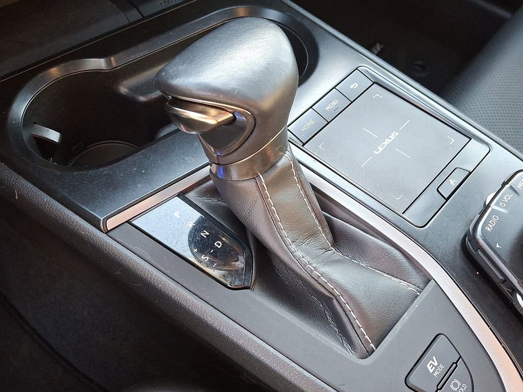 Used 2019 Lexus UX 250h image 16