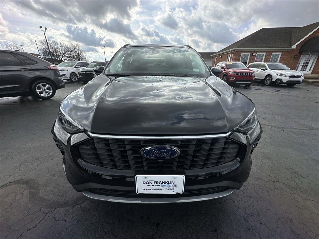 Used 2024 Ford Escape Platinum w/ Class II Trailer Tow Package image 27